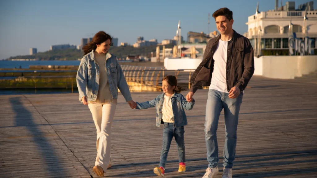 Why Choose a Family Photoshoot in Dubai?
