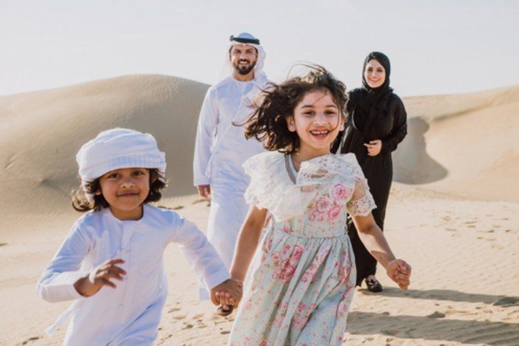 Best places to shoot for a family photo shoot in Dubai. 