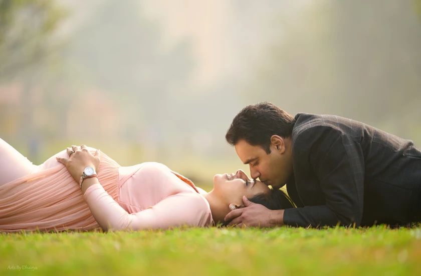 Maternity Photoshoot in Dubai: Timeless Moments Before a New Beginning 3 Why Choose a Professional Maternity Photographer in Dubai