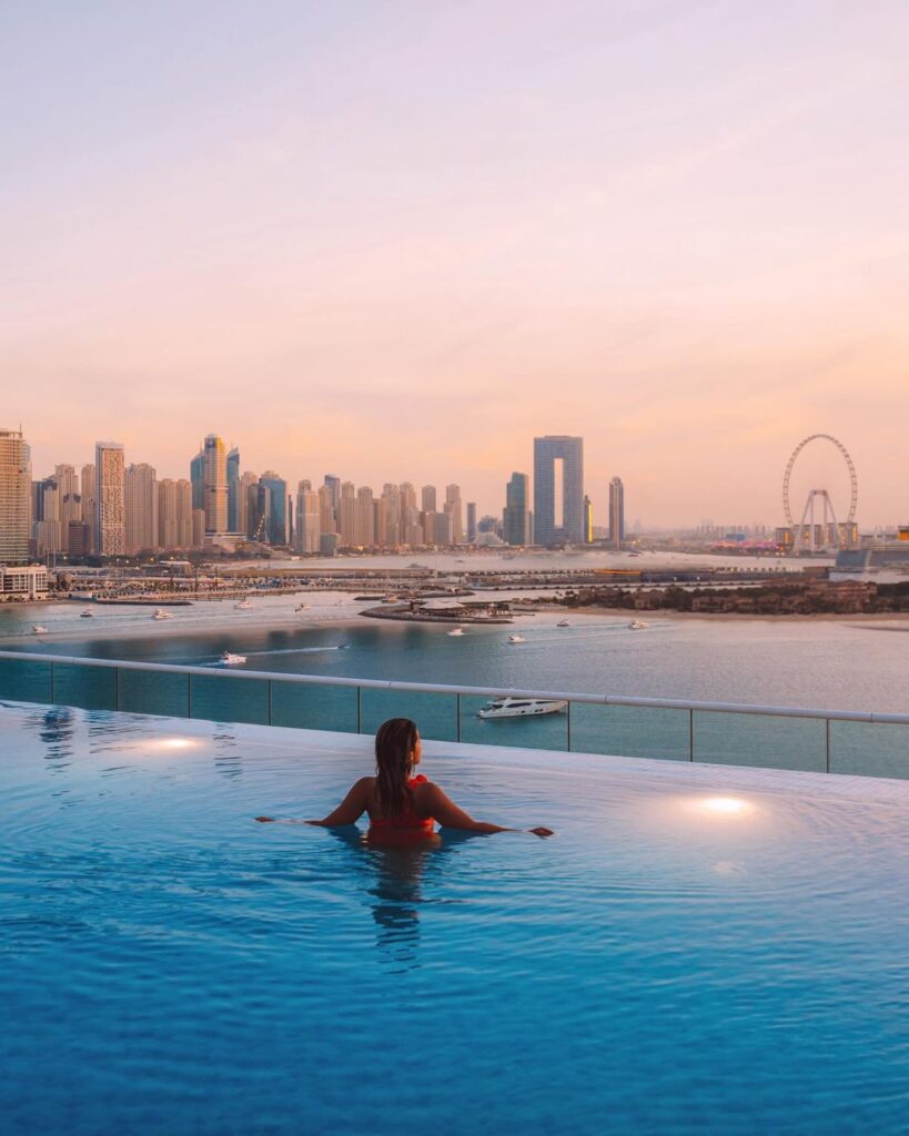 Influencer & Brand Shoots in Dubai: Creating Content That Sells 3 Luxury Meets Authenticity: The Dubai Balance